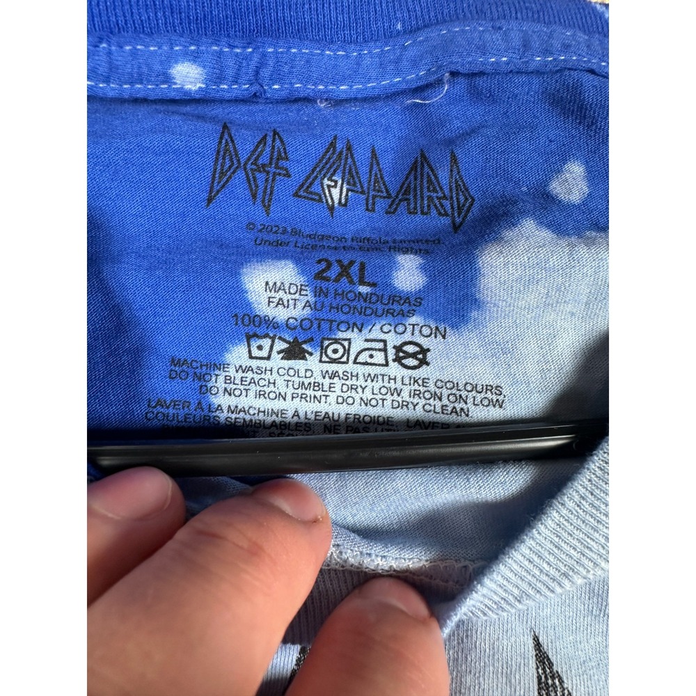 Def Leppard‎ T Shirt Mens 2XL Blue Cotton Tie Dye High N Dry Logo Everyday Wear - Picture 3 of 5